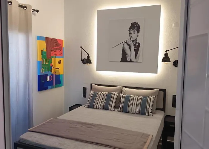 Hollywood * Skiathos-Stadt