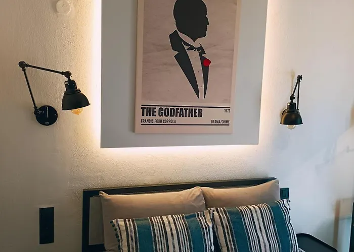 Hollywood Skiathos-Stadt