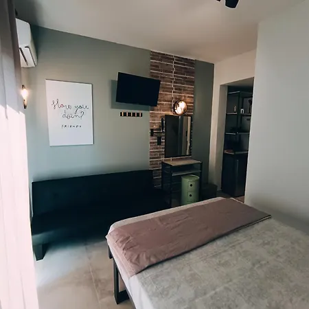 Hollywood Hotel Skiathos