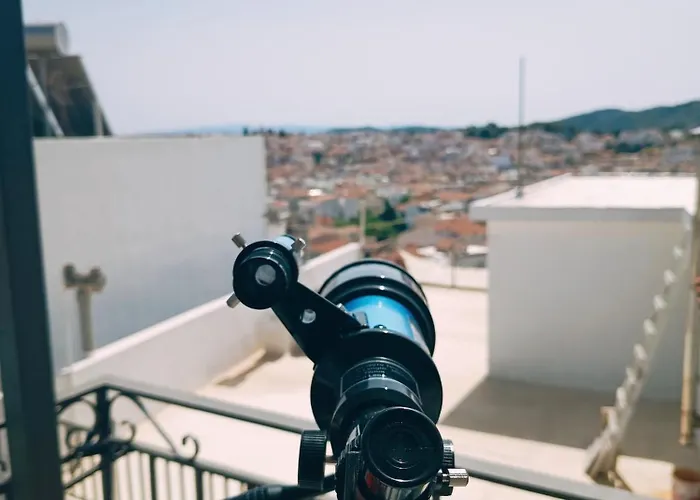 Hollywood Hotel Skiathos Town