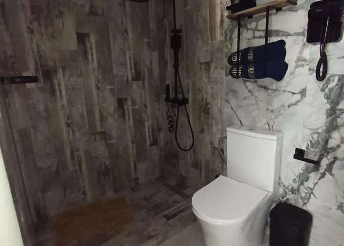 Hollywood מלון *