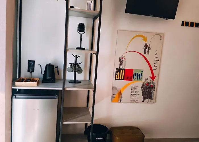 Hollywood מלון *